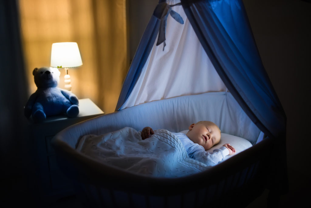 como fazer o bebê dormir sozinho