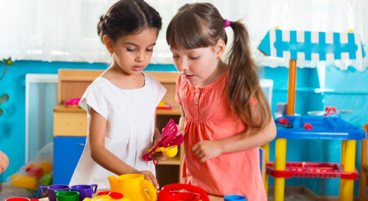 meninas brincando