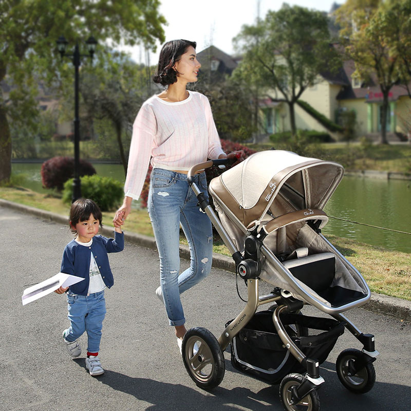 passeio com o bebê no parque